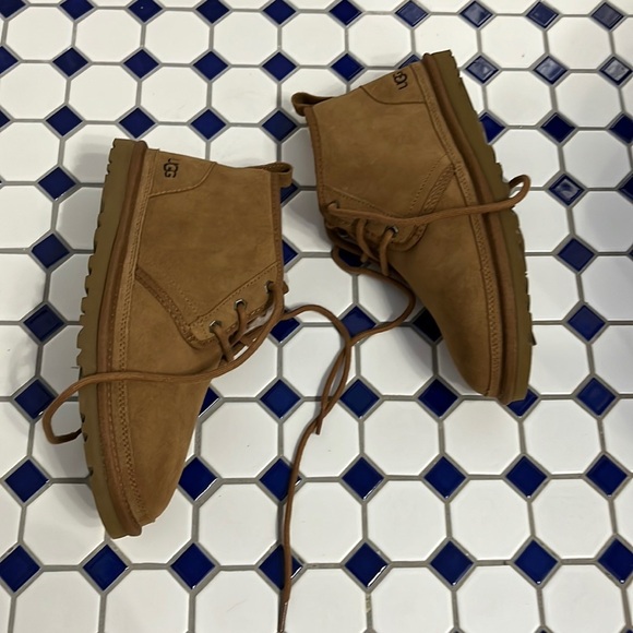 New UGG × Charcoal Neumel Chukka Suede in Chestnut Men's Sz 9 - Picture 10 of 15